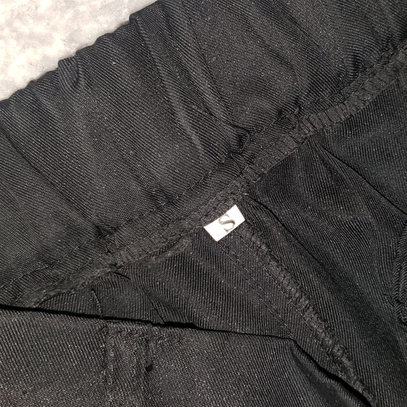 Cargo Black Pants With Strap & Clip Side Pockets - Picture 4 of 4